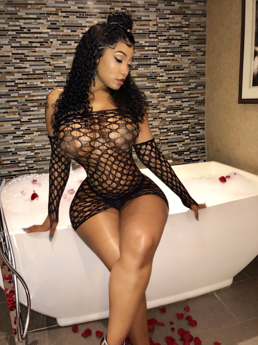 Irenethedream onlyfans new video below - ThotHeaven