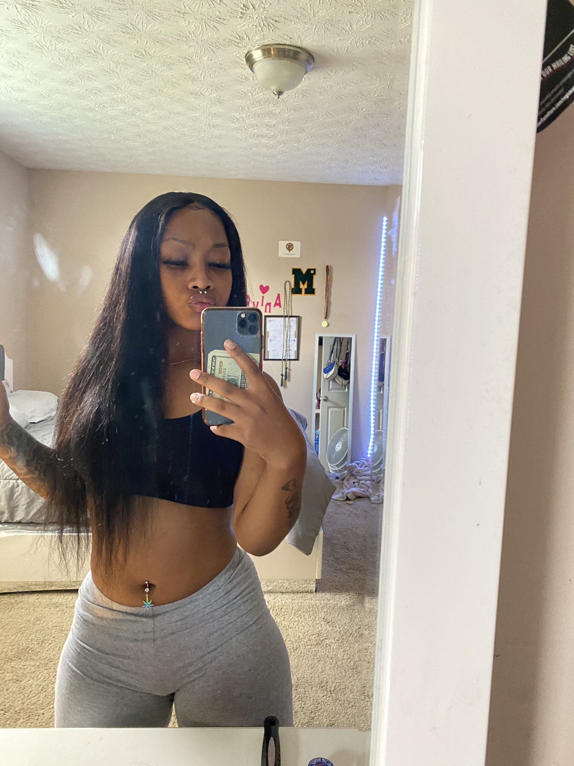 Honeyhonduran onlyfans mega below