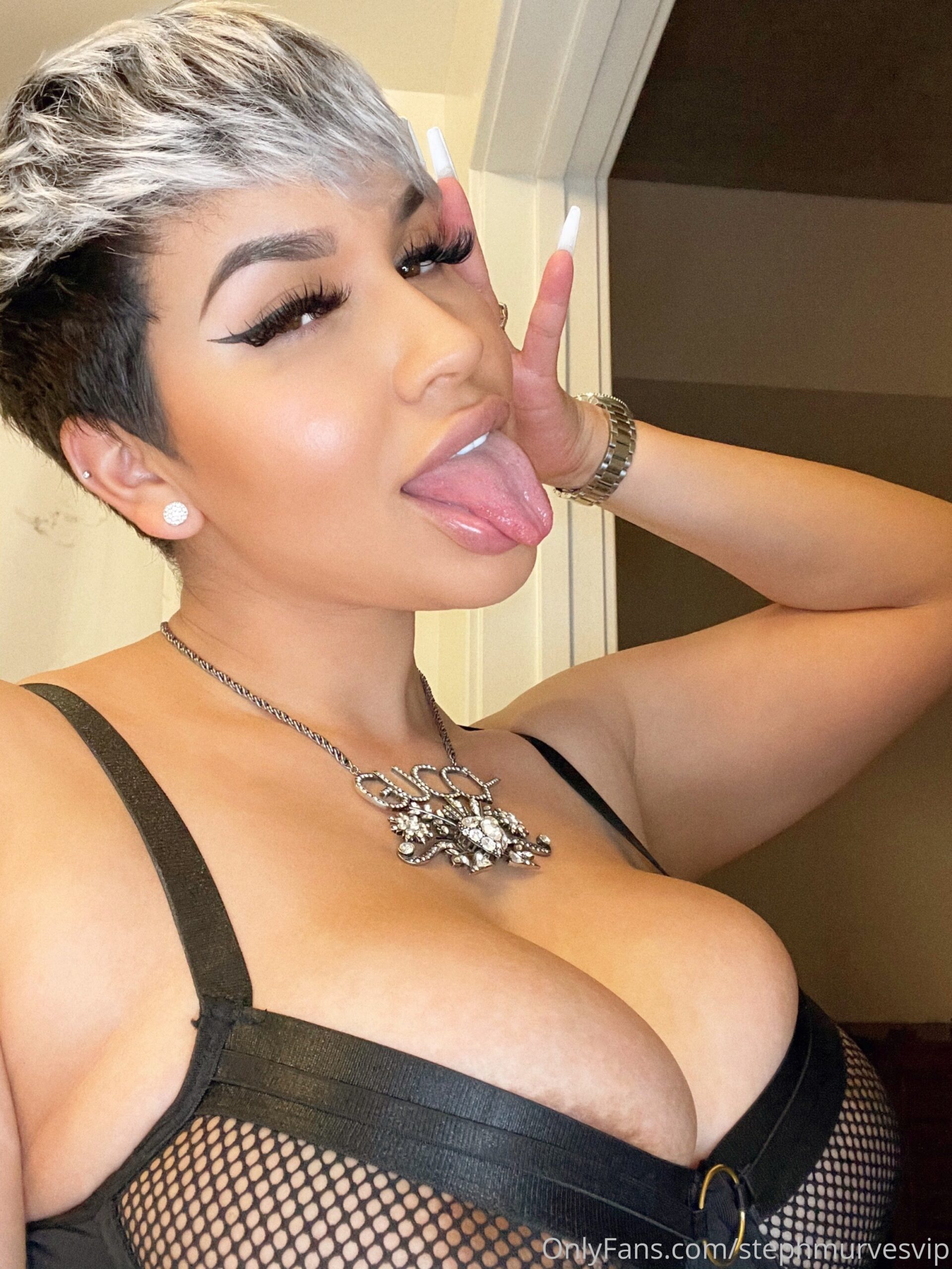 stephhmurves onIyfans mega below