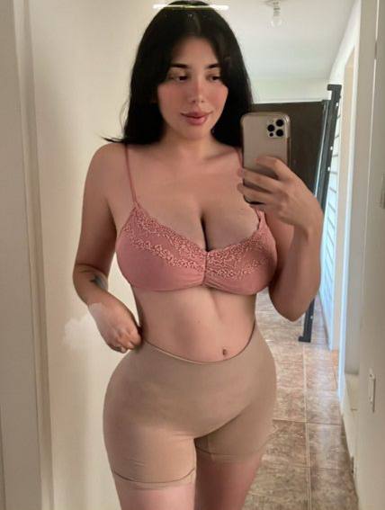 miamorlozano onlyfans mega below