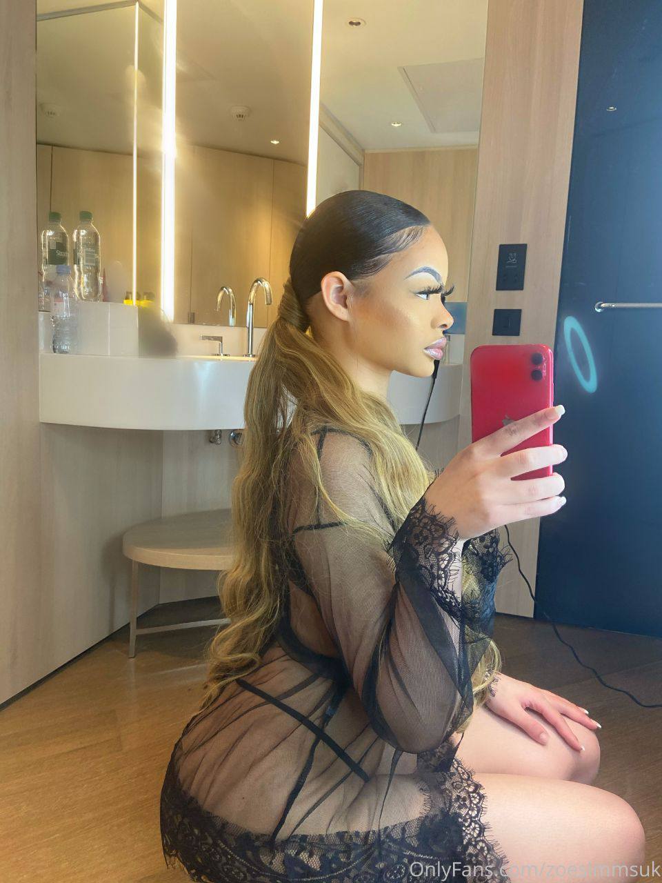 zoesimmsuk onlyfans mega below