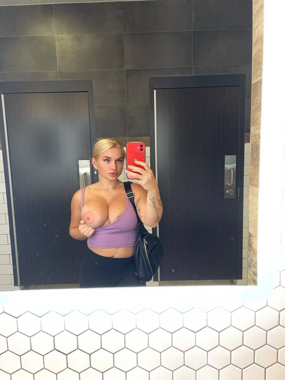4in1 onlyfans mega pack below