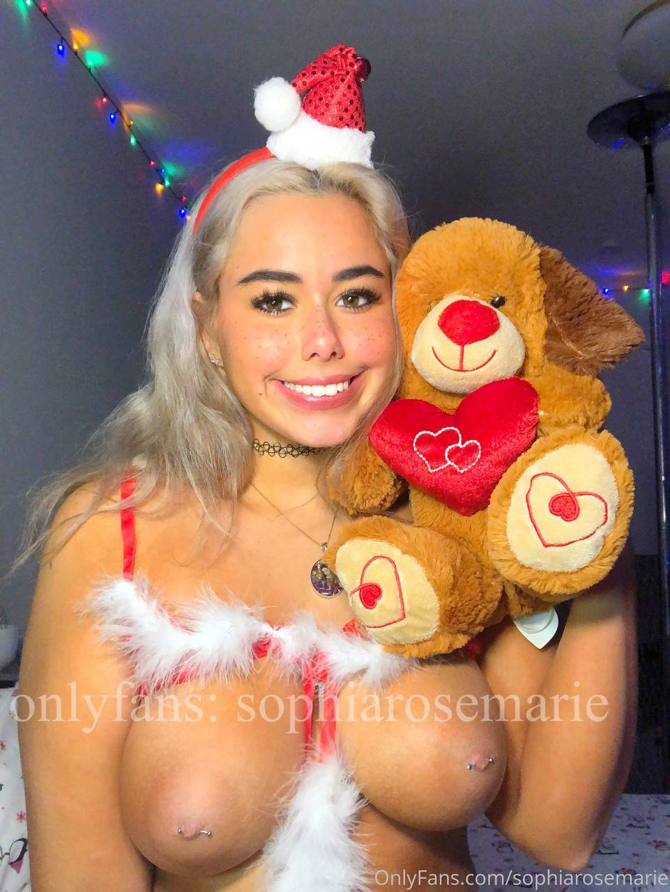 sophiarosemarie onlyfans mega below