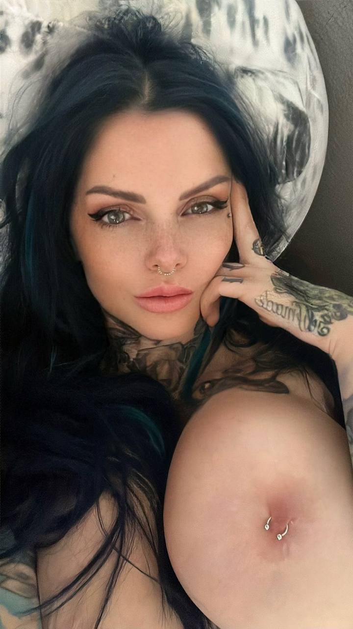 riae onlyfans mega below