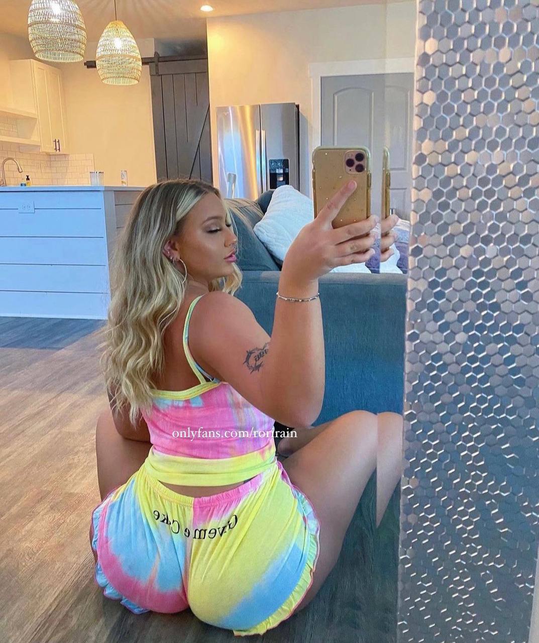 4in1 onlyfans mega pack below