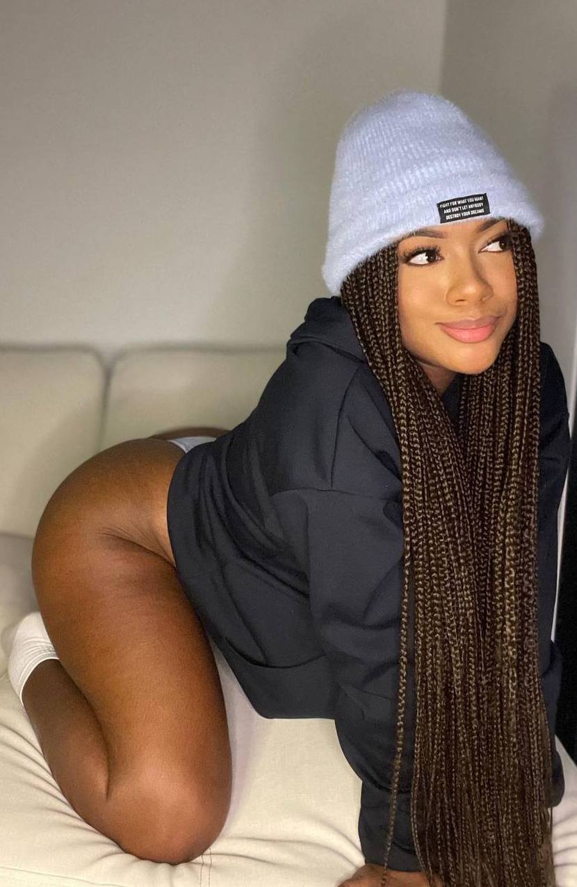 sexicanela99 onlyfans mega below