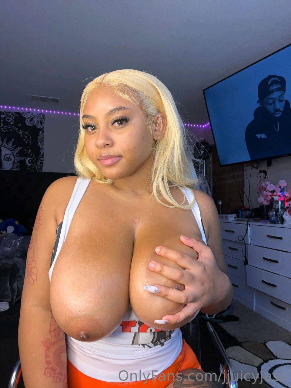 juicyjass onlyfans mega below
