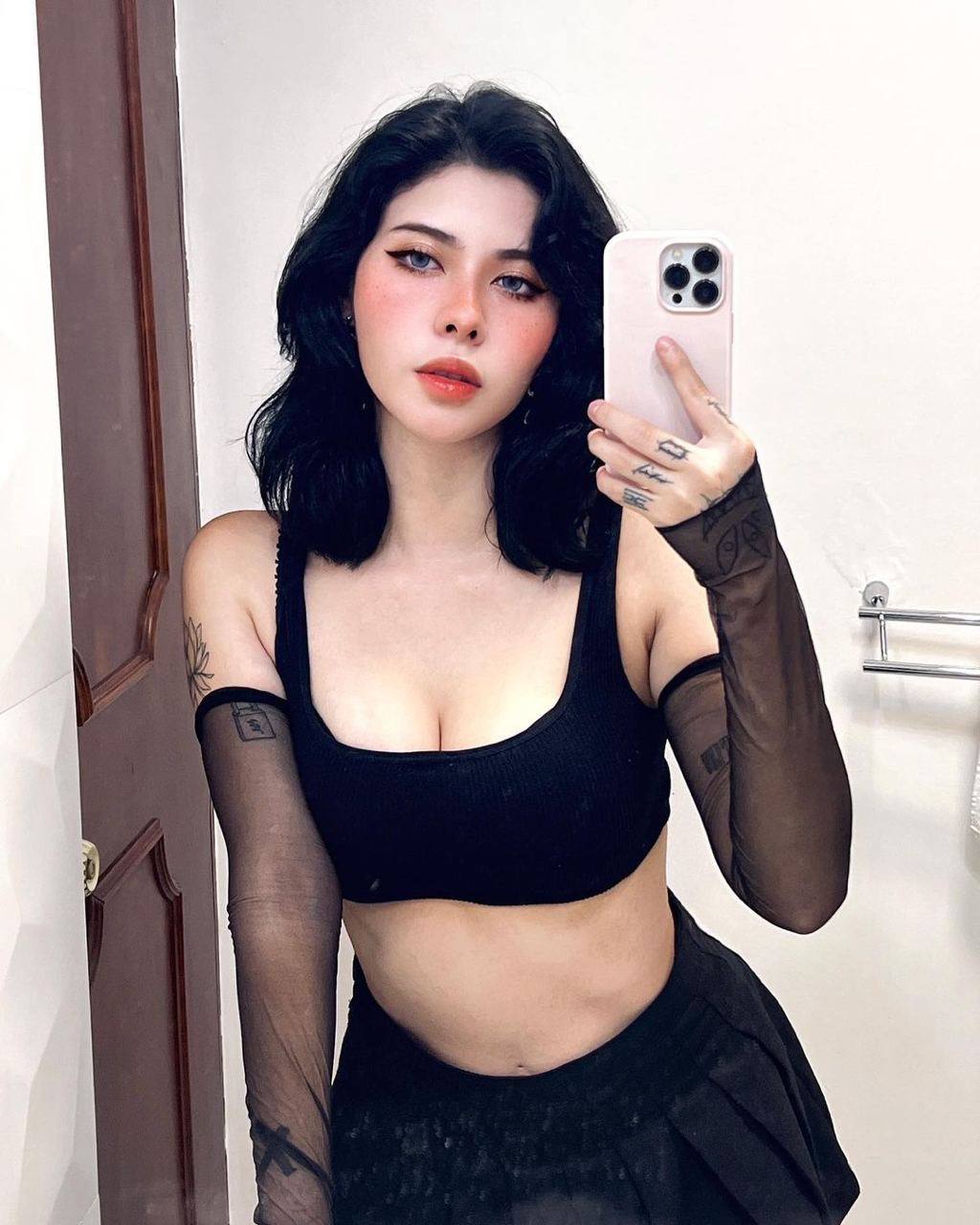 kitty meichi onlyfans mega below