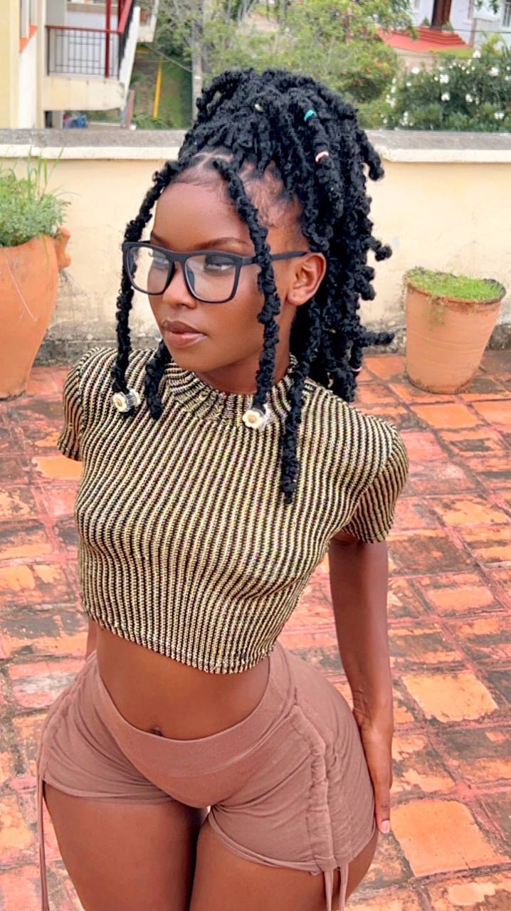 riiri onlyfans mega below