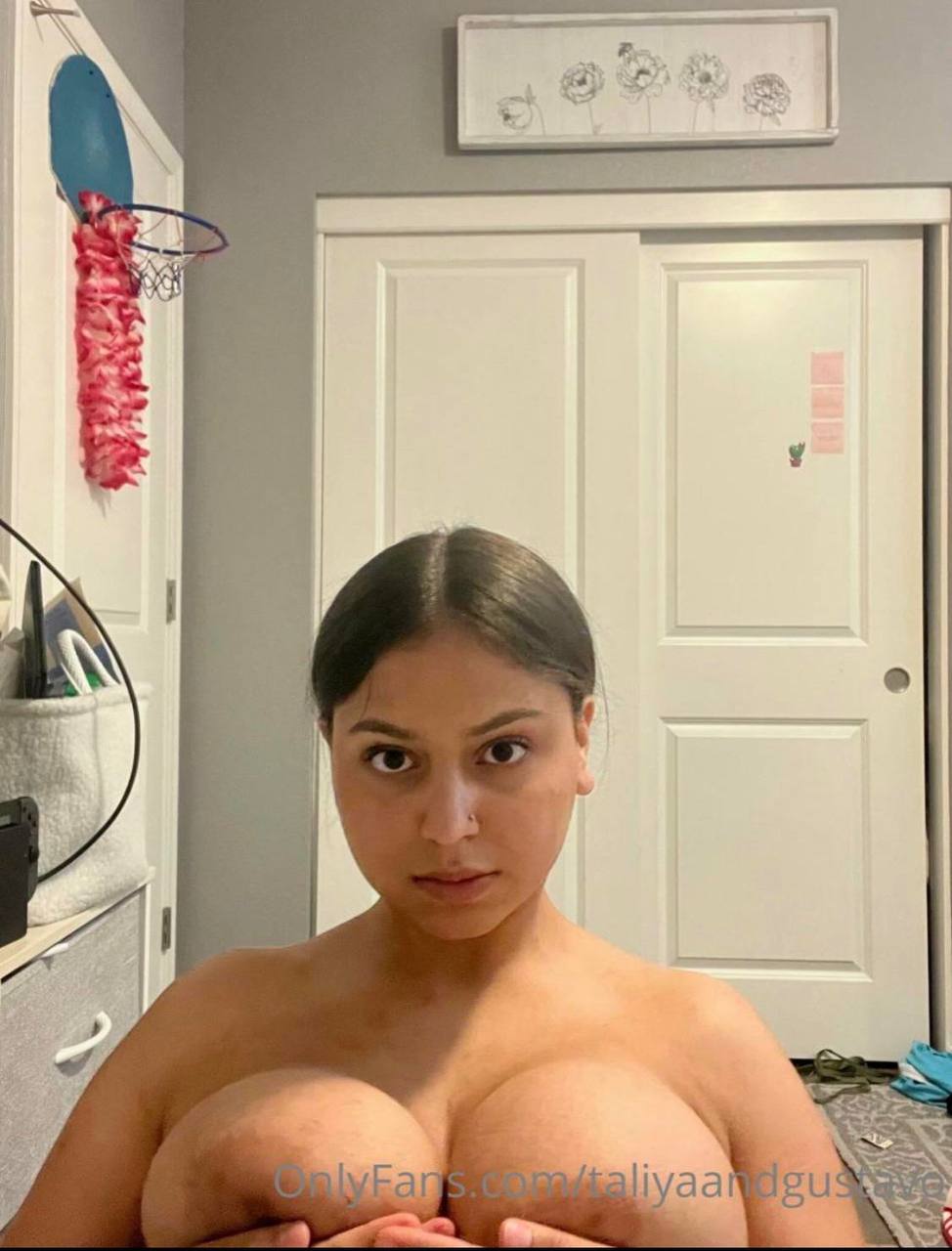 4in1 onlyfans mega pack below
