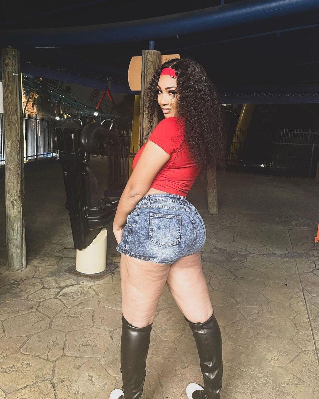 riissaa onlyfans below