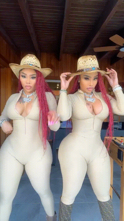 ddtwiins onlyfans below