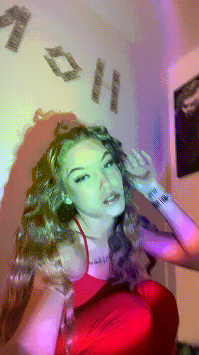snommariie onlyfans below