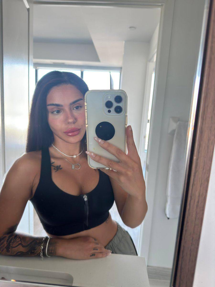 jungIIegiirI onlyfans below