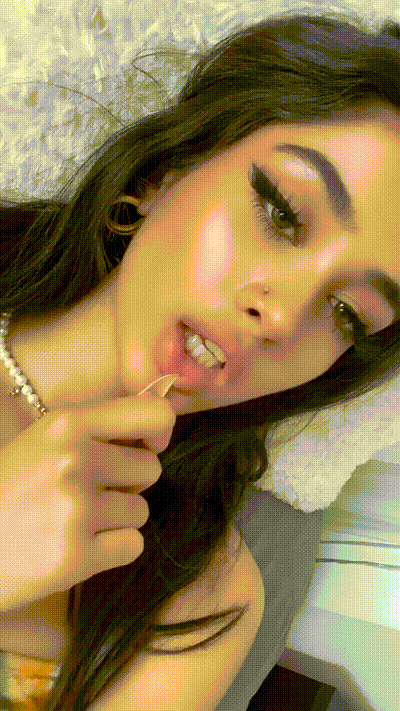 viixennshaa onlyfans below