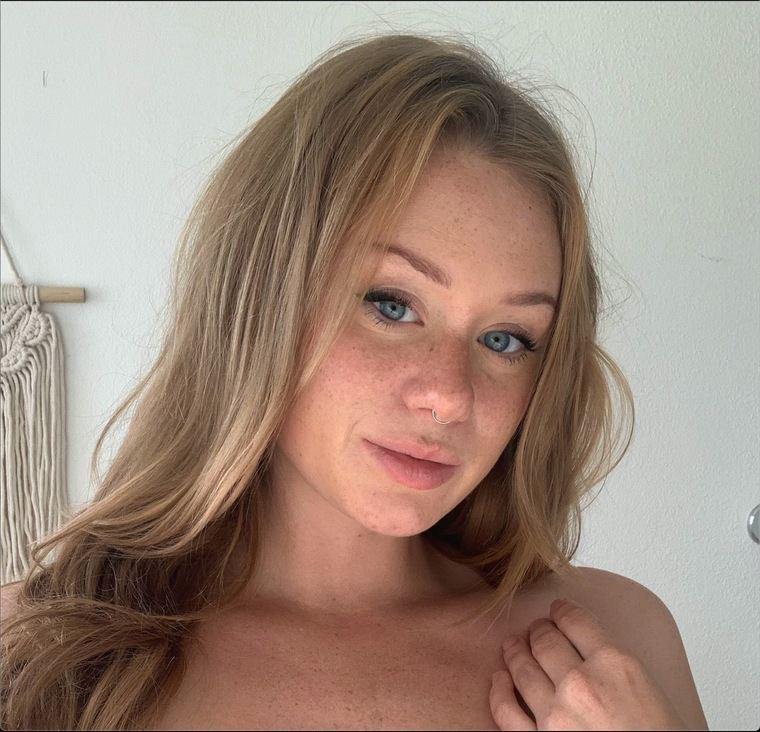 syyIviaak onlyfans below