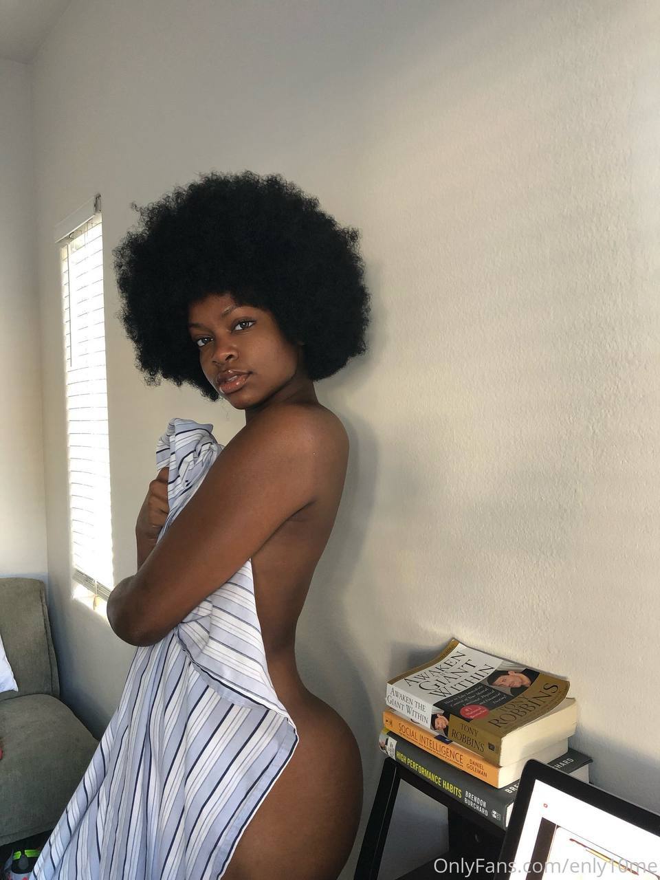 enIIyy onlyfans below