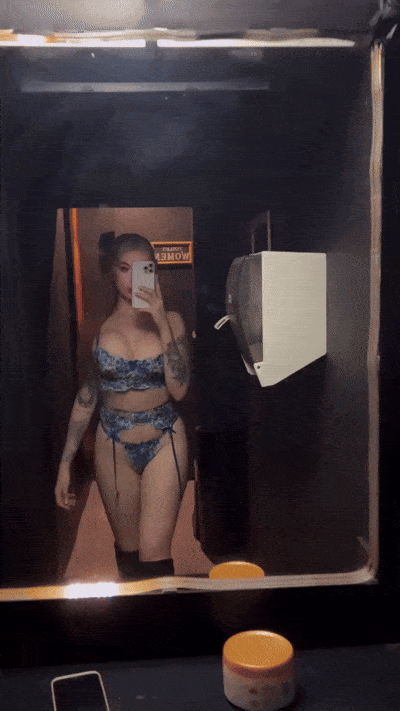 baddredheadd onlyfans below