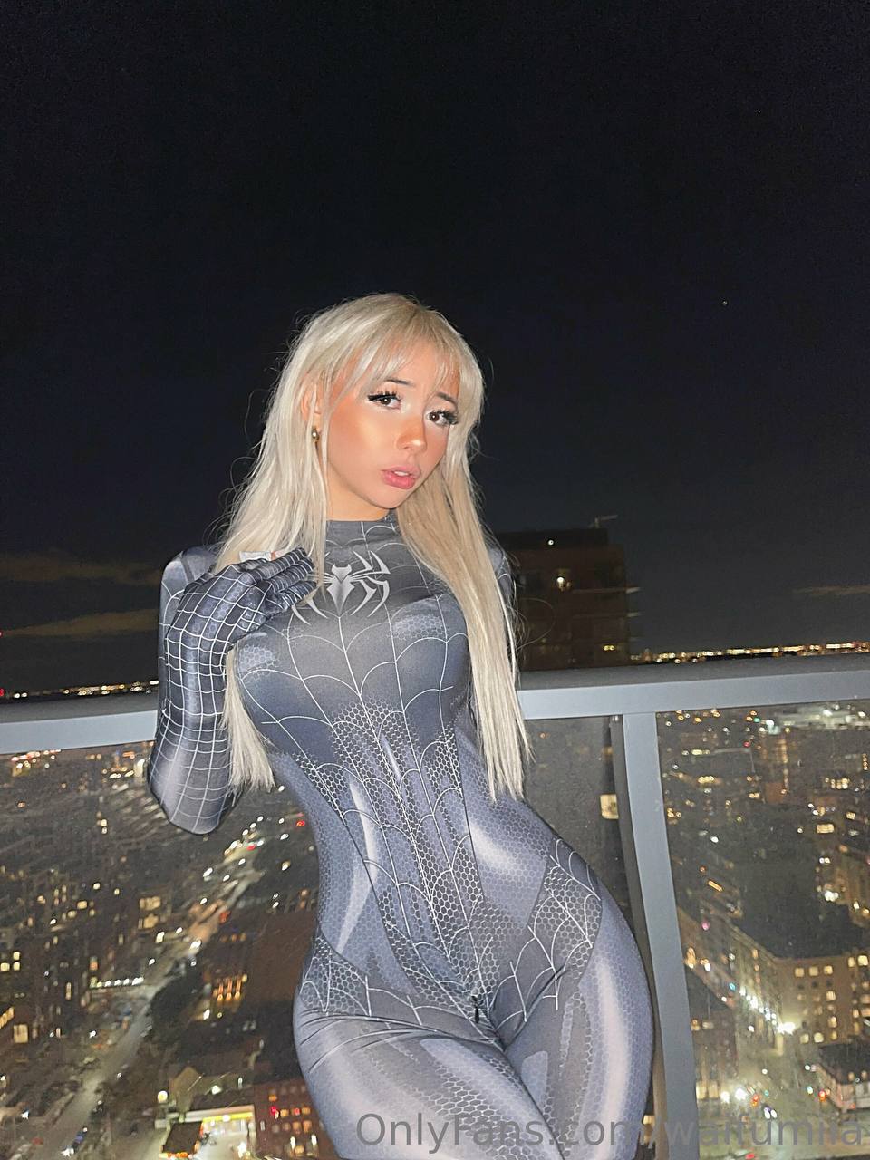 waiifuu onlyfans below