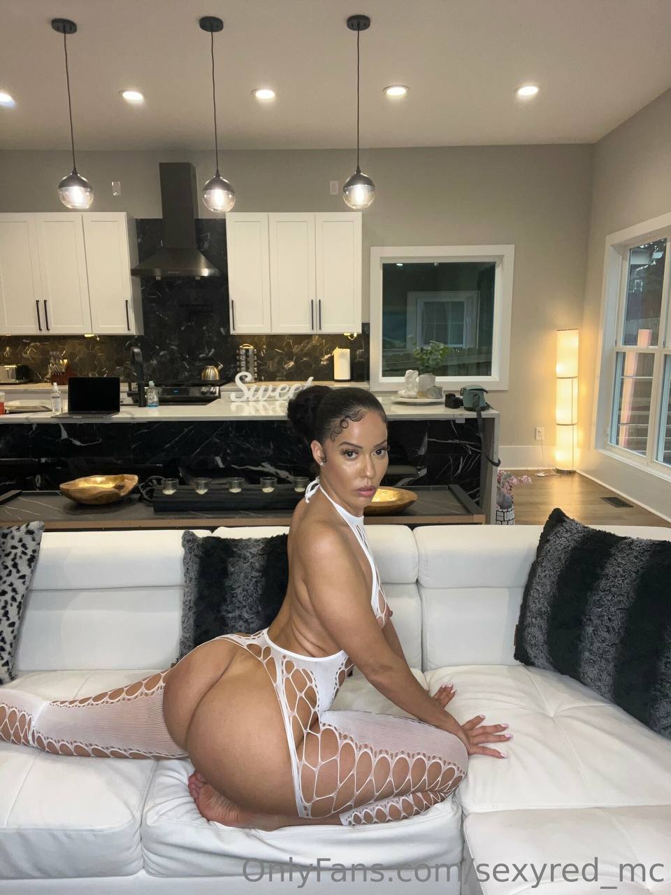 sexyyredd onlyfans below